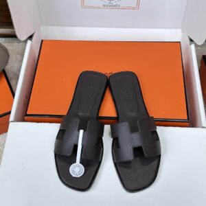 Sandália Oran Hermès – Preta