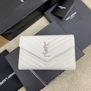 Bolsa Saint Laurent Cassandre Envelope Chain Wallet - Off